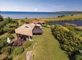 Two-Bedroom Holiday Home In Farevejle