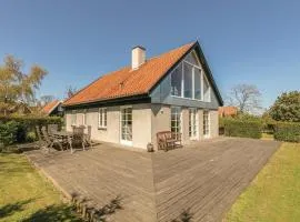 4 Bedroom Awesome Home In Gudhjem