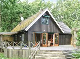 2 Bedroom Beautiful Home In Fjälkinge