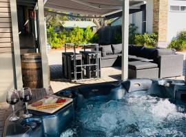 Huskisson Beach Bed and Breakfast, hotel with jacuzzis in Huskisson