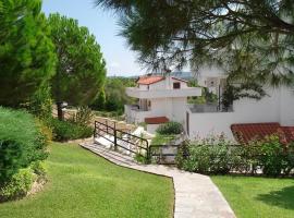 Rebekka's Guest House Elani，位于希维利的旅馆