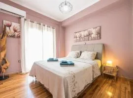 Stylish Luxury Apartment near Acropolis at Neos Kosmos metro station