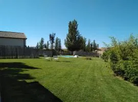 Casas Olmo y Fresno jardín y piscina a 17 kilómetros de Salamanca