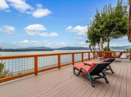 Highland Lakeview Getaway, villa in Hope