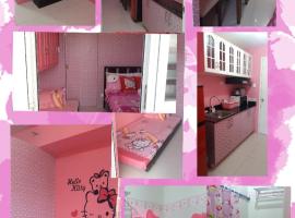 Hello Kitty at Wind Residences Tagaytay, hostel u gradu Tagajtaj