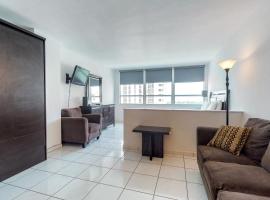 Castle Beach: Serenity Condo, hotel in: Mid-Beach, Miami Beach