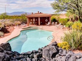 Lava Falls at Entrada & Santa Clara Sunrise, holiday home in Santa Clara