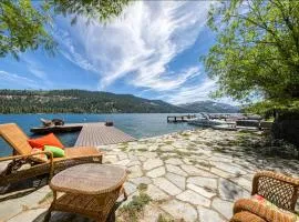 Lake Front Family Home at Donner