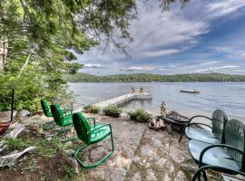 Dreamy Paradise Point, hotel a Brant Lake