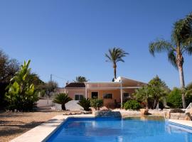 Mi Tiempo, hotel amb piscina a Muntanya la Sella