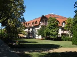 Park Sétány Apartman, хотел в Балатонлеле