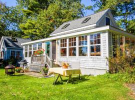 Harpswell Bay House, villa in East Harpswell