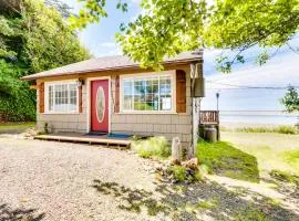 Happy Camp Beachfront Cabin