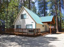 Redwood Haven, hotel with parking in Shaver Lake