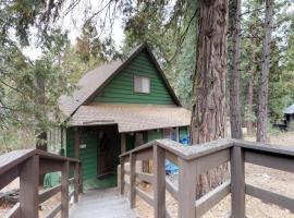 Blue Meadow Cottage, hotel in Shaver Lake