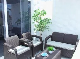 Aircon Las Americas 2min off a Beach 1 bedrm WIFI