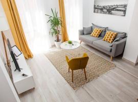GoToSeville FERIA APARTMENTS, hotel in Sevilla