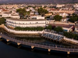 Hotel Restaurant Juanito Platja, hotel en Sant Carles de la Ràpita