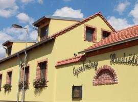 Apartmány Hradiště, beach hotel in Znojmo