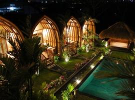 Uluwatu Sunrise, bed & breakfast a Ungasan