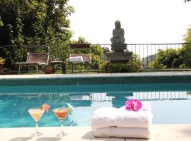 Tu caba&ntilde;a Cuernavaca - hospedaje by Arcadia, casa de campo em Cuernavaca