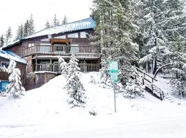 Flying Stag: Upper Chalet
