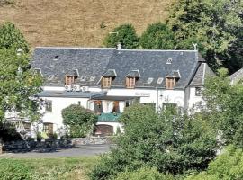 Hotel bar b'rock, Hotel in Saint-Martin-sous-Vigouroux