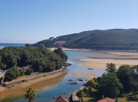 El Mirador de Urdaibai, hotel v mestu Busturia