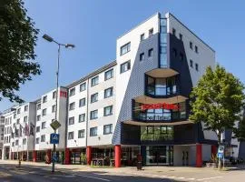 DORMERO Hotel Zürich Airport、にあるチューリッヒ空港 - ZRHの周辺ホテル