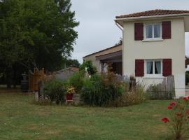 Gite Millesime Proche St Emillion, vacation rental in Abzac