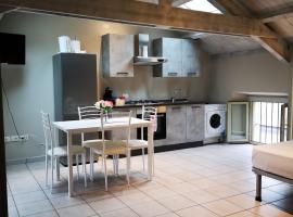 CAV Crystal by People, hotel em Asti