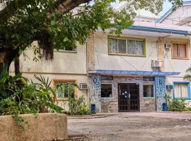 Hidden Hill Hotel, hotel a Mactan