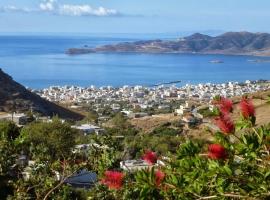 Makronas Apartments, khách sạn ở Karistos