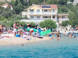 Sunce apartments, hotel in Grebaštica