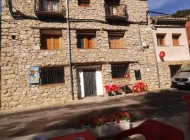 Casa Rural y Albergue Tormon: Tormón şehrinde bir ucuz otel