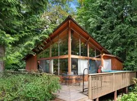 Rustic River Paradise - 1 Bed 2 Bath Vacation home in Baring