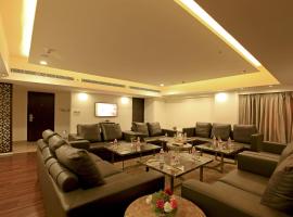 Goutham Grand Hotel, hotel in Tenāli