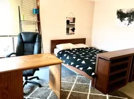 Budget Homestay in Clayton - PRIVATE ROOM
