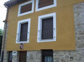 Casa Rural Jim Morrison, παραθεριστική κατοικία σε Linares de Riofrío