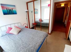 Southend Ground Floor Apartment with Parking, διαμέρισμα σε Southend-on-Sea