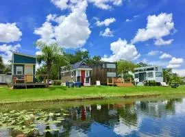 Orlando Lakefront Tiny Homes 6 plus month Rentals