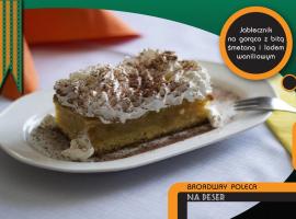 Restaurant & Hostel "Broadway", Hotel in Kliniska