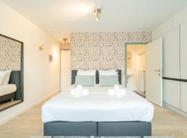 SHWAY - The Card Room Green Studio