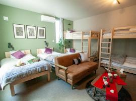 UCHI Living Stay ekolu