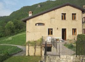 Casa di Bagattini, hotel with parking in Posina