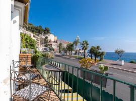 6 bedrooms seaview house, Old Town, h&ocirc;tel &agrave; Nice