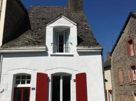 Charming Cottage in a typical French Village, overnachting in Saint-Christophe-du-Luat