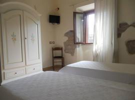 B&B Domu Delunas, bed and breakfast en Giba