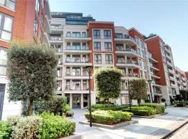 LUXURY 2Bed & 2Bath Apartment Next to London Museum