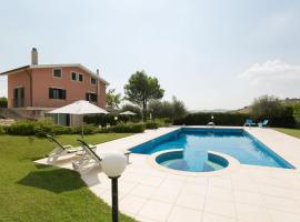 Villa Calaforno, khách sạn có chỗ đậu xe ở Giarratana